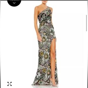 NWT Mac Duggal Women's Embellished Floral One Shoulder Gown:Size 4